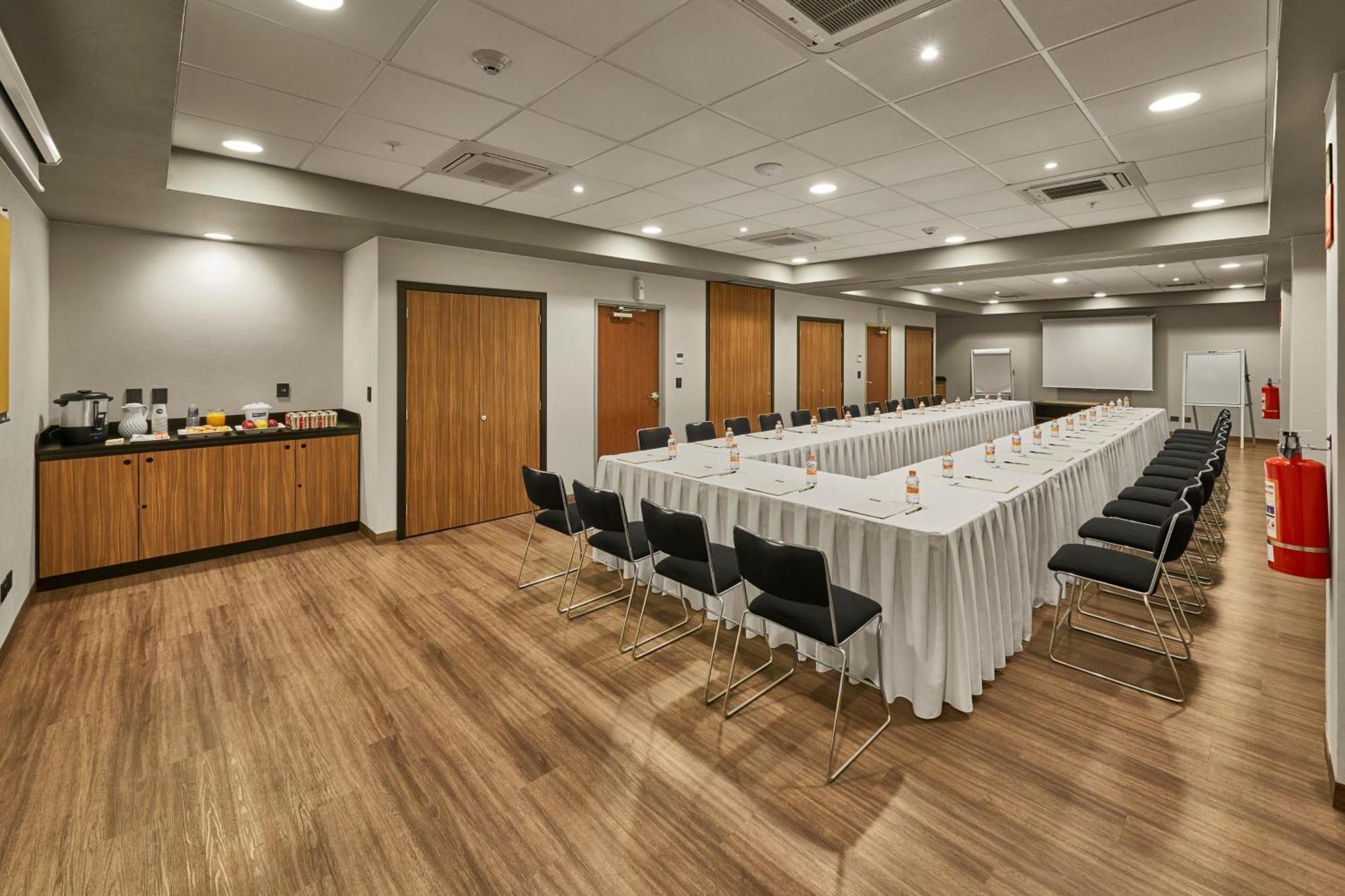 City Express By Marriott Hermosillo Expo Exterior photo
