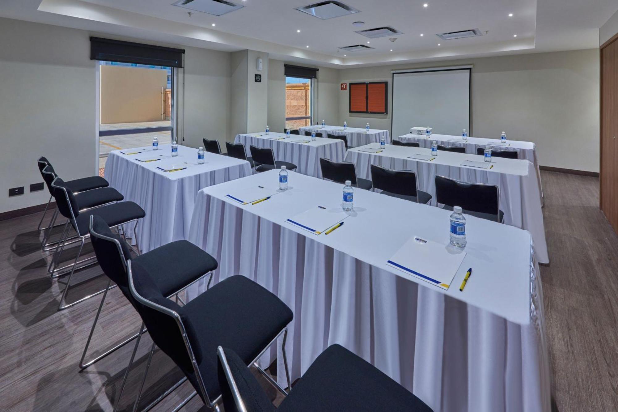 City Express By Marriott Hermosillo Expo Exterior photo