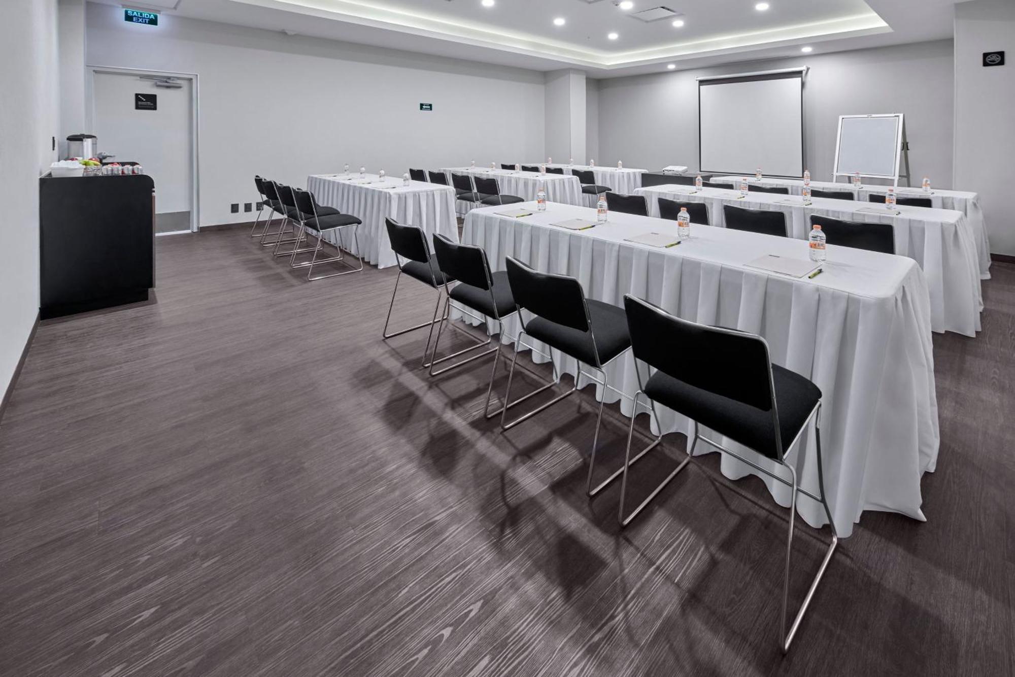 City Express By Marriott Hermosillo Expo Exterior photo